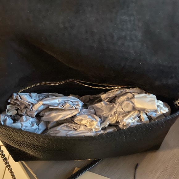 New authentic embossed leather over the shoulder - Picture 2 of 2